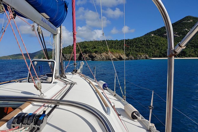 St John & Surrounding Cays - Full-Day Sail/Snorkel, 6 Guests Max - A small sailboat makes the difference