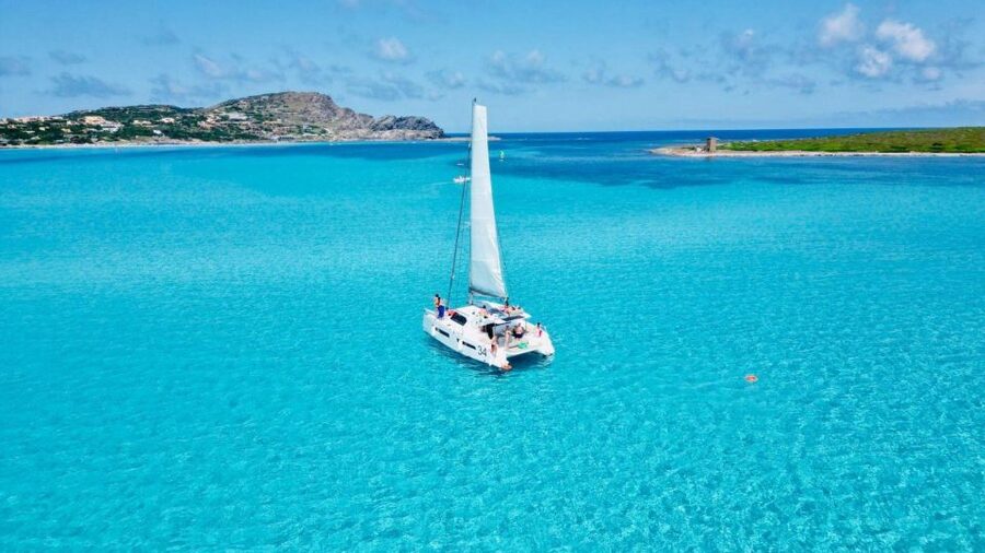 Stintino: Catamaran excursion in the Gulf of Asinara - Lunch with La Pelosa in view
