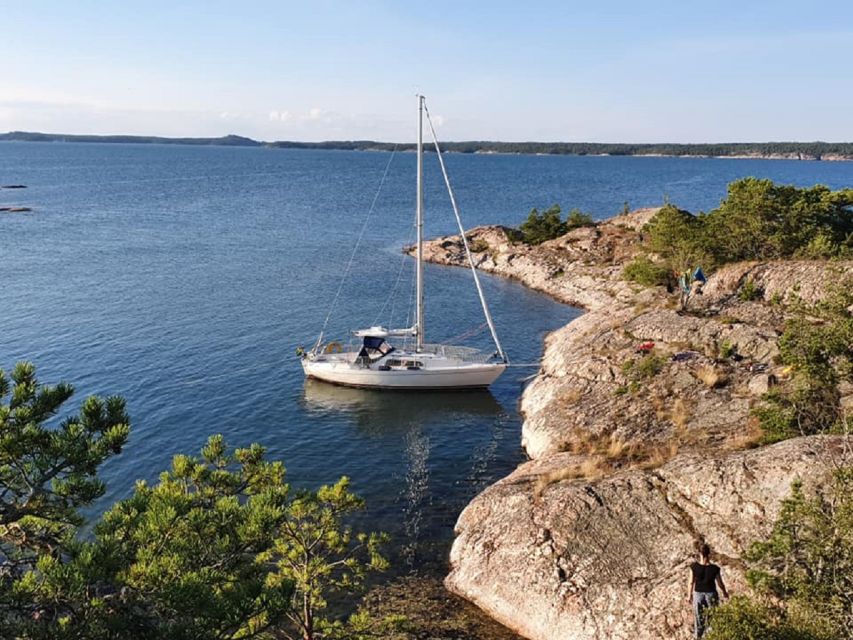 Stockholm: Archipelago Sailing Adventure with Island Chill - Learning to sail with Sofia, Peter, Elis, or Håkan