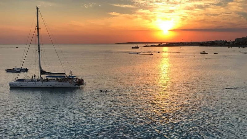 Sunny Beach: Sunset Catamaran Cruise with Dinner & Prosecco - Who should book this adult-only evening?