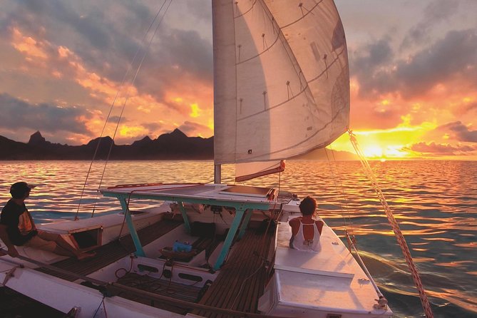 Sunset Cruise : Moorea Sailing on a Catamaran named Taboo - What the Moorea sunset cruise is really like