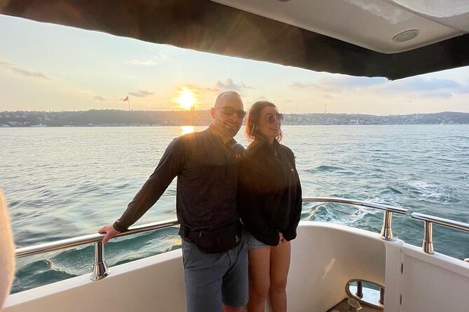 Sunset Cruise on Luxury Yacht with Transfers - Rumeli Fortress and the Fatih Sultan Mehmet Bridge