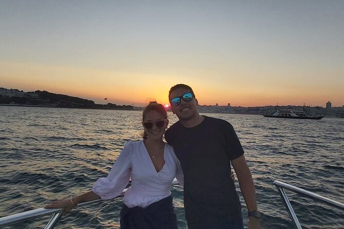 Sunset Cruise on Luxury Yacht with Transfers - Üsküdar and Maiden’s Tower at evening light