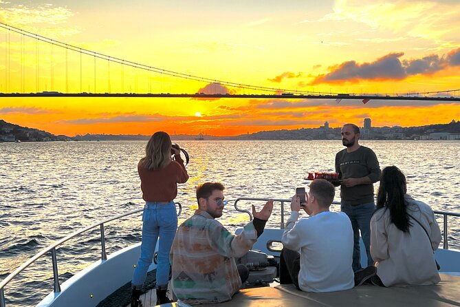 Sunset or Daytime Istanbul Guided Luxury Yacht Cruise with Snacks - Dolmabahçe Palace and Ortaköy from the water