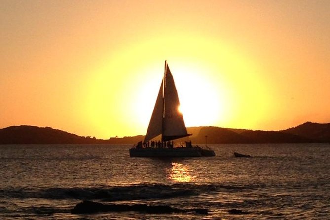 Sunset Sail with Cocktails and Appetizers - What is served at the open bar
