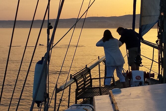 Sunset Sailing Experience in Estepona - Group size, comfort, and service