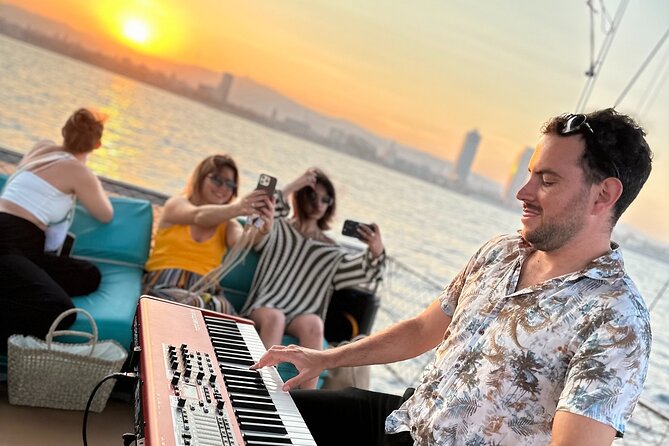 Sunset Sailing in Barcelona & Live Music by Aperol - Live music, with expectations kept realistic