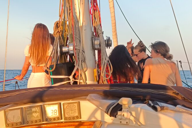 Sunset Sailing Tour in Barcelona - Key points to know before you book