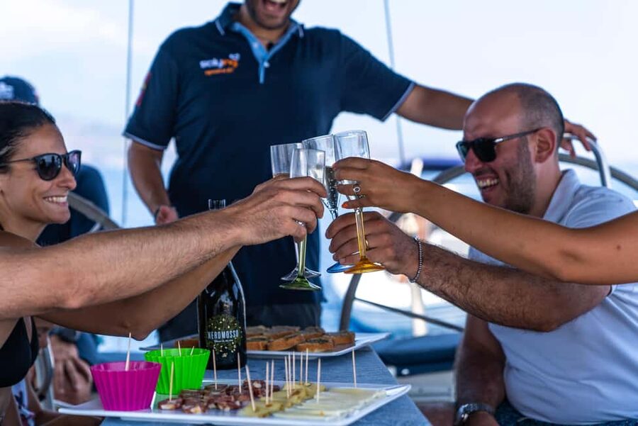 Taormina: Sailing boat tour with aperitif included - Spisone Bay and the first swim