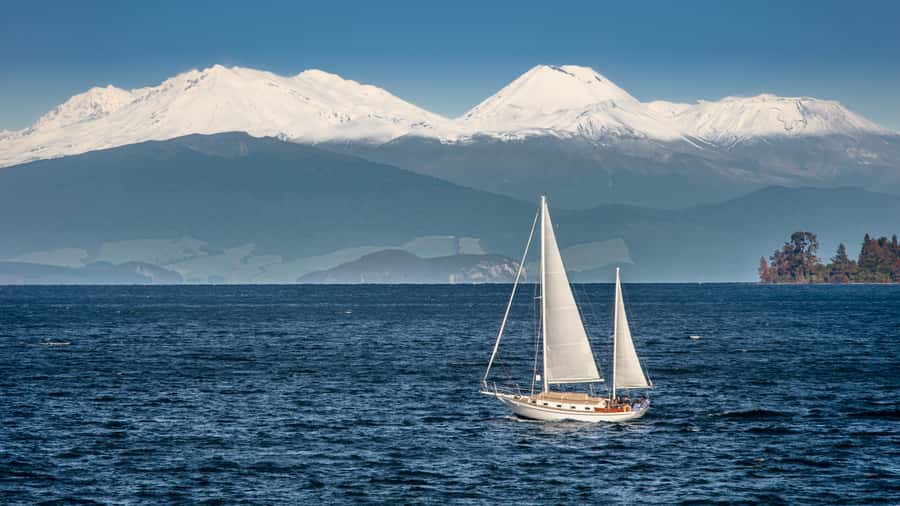 Taupō: Sail Barbary Eco Sailing to the Maori Rock Carvings - Why this quiet electric cruise suits Lake Taupō