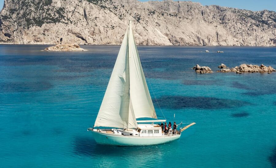 TAVOLARA TOUR WITH 15 METERS VINTAGE SAILBOAT WITH APERITIF - Tavolara and the first swim stops