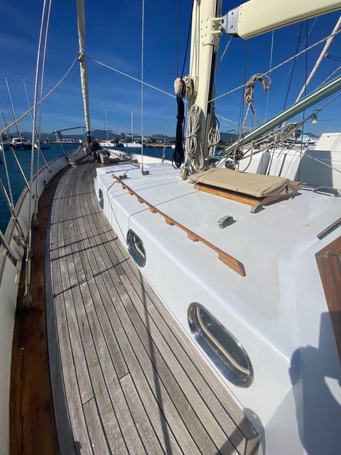 TAVOLARA TOUR WITH 15 METERS VINTAGE SAILBOAT WITH APERITIF - Molara’s clear water and marine life