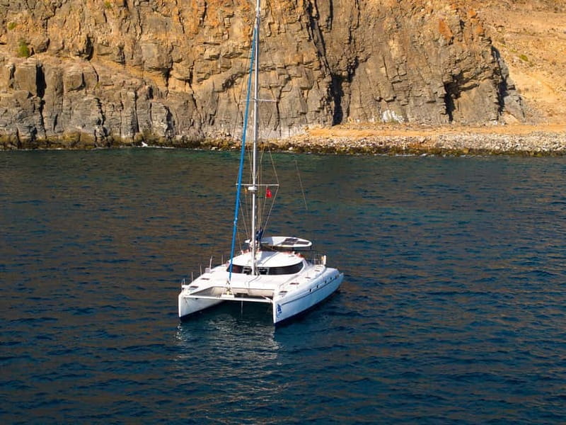 Tenerife: PRIVATE Catamaran cruise with Lunch and Drinks - Crew, service, and the feel onboard