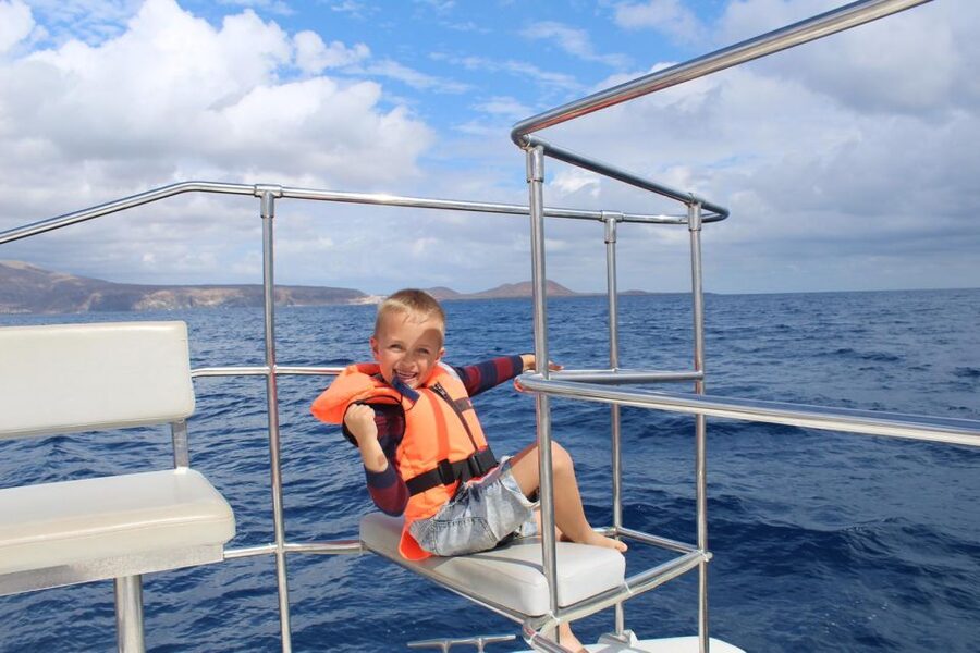 Tenerife: Sunset Catamaran Tour with Transfer, Buff & Drinks - Booking details worth knowing