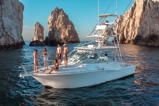 The Finest Private Yacht Experience in Cabo - Sailing the Pacific for about 30 minutes