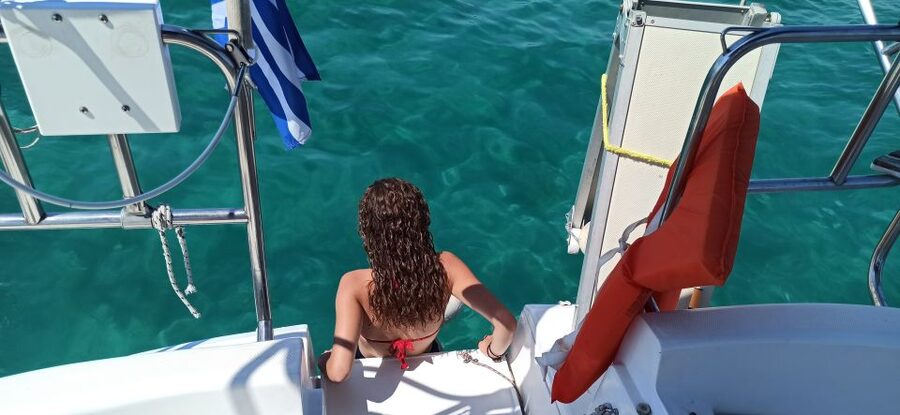 Thessaloniki: Half-Day Sailing Cruise to Shipwreck Bay - A Greek lunch cooked by the captain