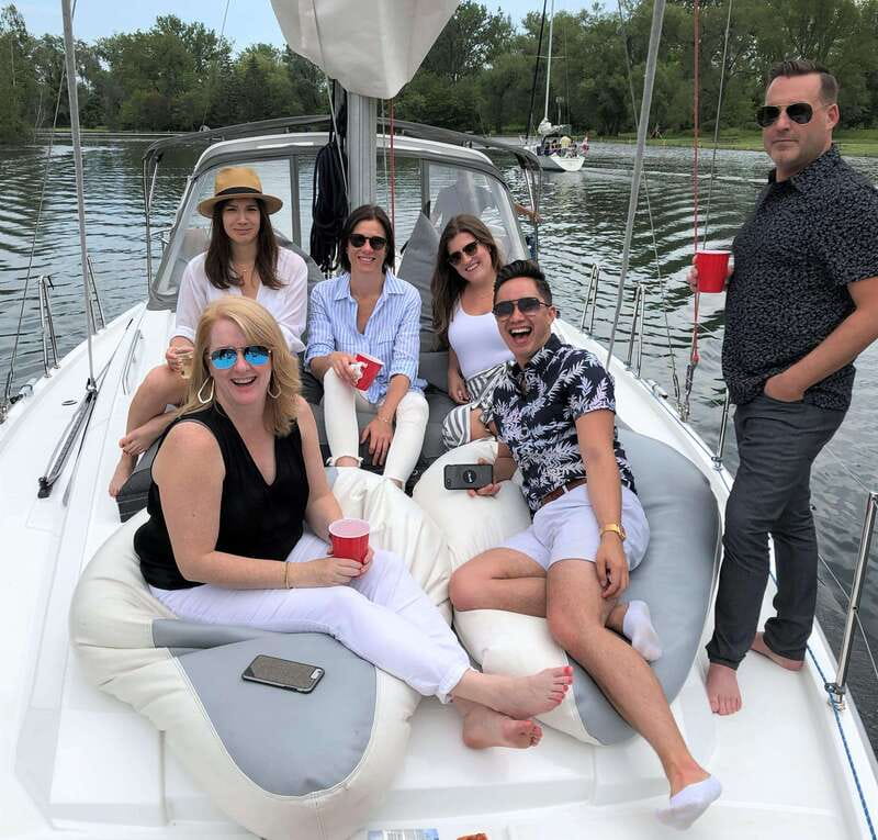 Toronto: Sailing Yacht Cruise of Toronto Harbor and Islands - What the yacht feels like onboard