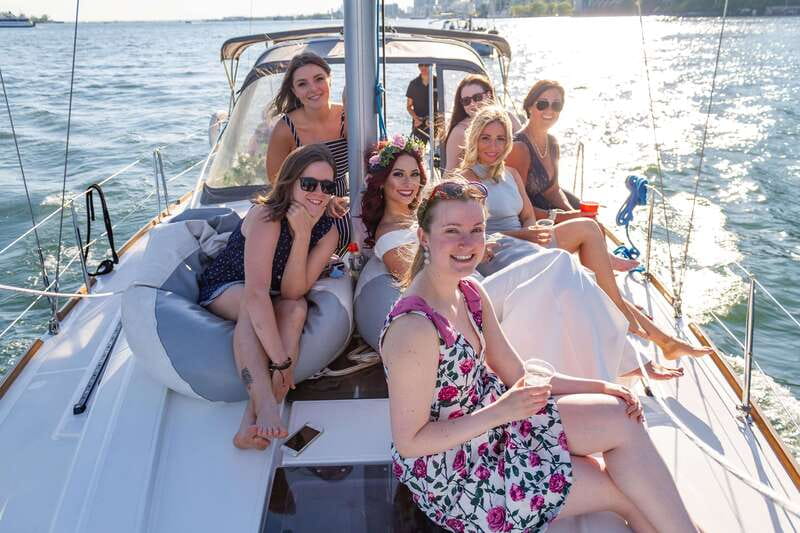 Toronto: Sailing Yacht Cruise of Toronto Harbor and Islands - Who should book this sailing trip