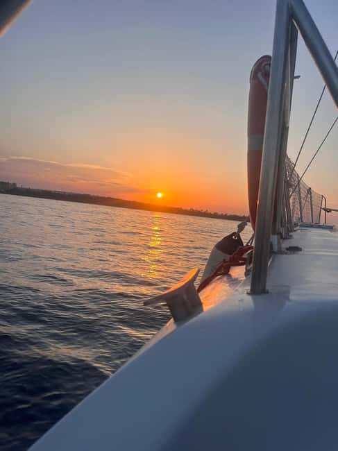 Torrevieja: Sundowner tour on the catamaran Apaleo - Sunset, Prosecco, and the ride home