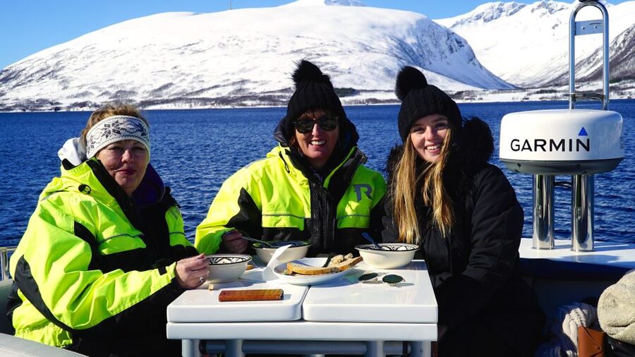 Tromsø: Fjord Cruise by Luxury Yacht - Setting out beside Scandic Ishavshotel