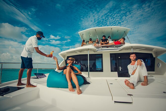 Tulum: Leopard 51′ Yacht with Gourmet Dining & Water Toys - From Tulum to Puerto Aventuras
