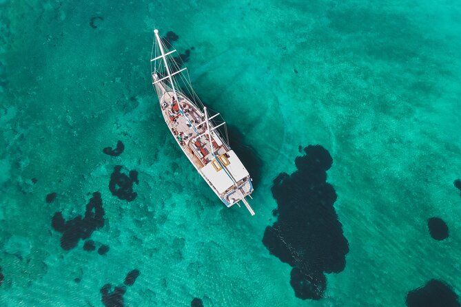 Unique sailing experience to Aegina-Metopi and Skala - Lunch aboard the yacht