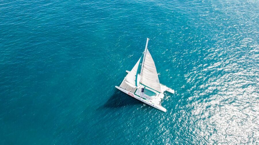 Valencia: Sailing Catamaran Cruise with Sunset Option and DJ - Drinks and the onboard bar