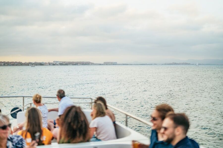 Valencia: Sunset or Daytime Catamaran Cruise with Drink - Choosing daytime or sunset