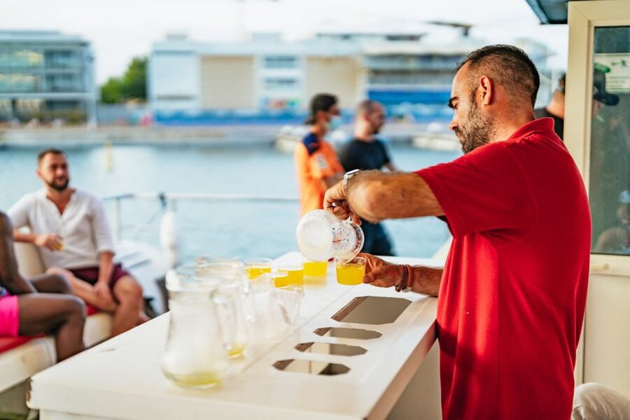 Valencia: Sunset or Daytime Catamaran Cruise with Drink - How long the cruise really feels