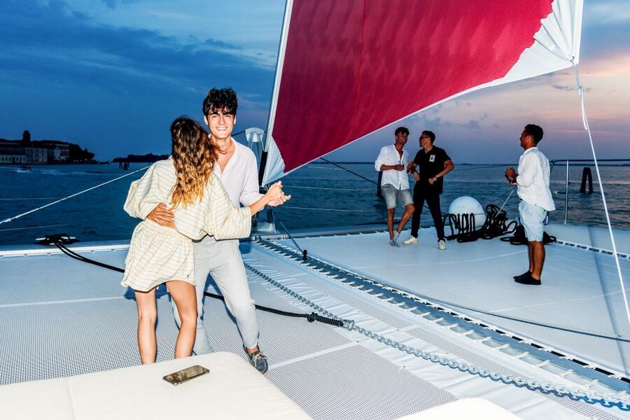 Venice: Catamaran Sunset Jazz Cruise with Aperitivo - The first drink and Venetian cicchetti