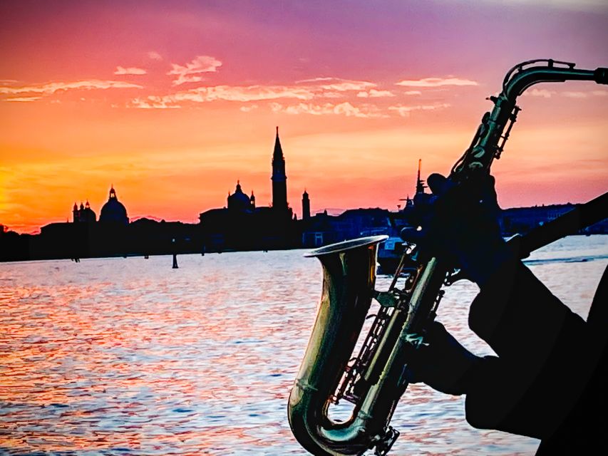 Venice: Catamaran Sunset Jazz Cruise with Aperitivo - The sunset route, from San Marco to Lido