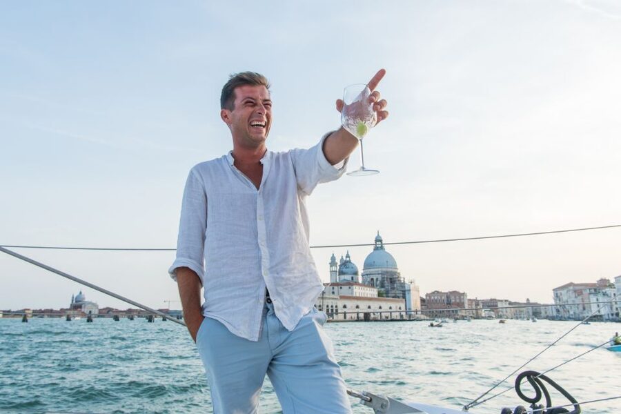 Venice: Lagoon Catamaran Cruise with Music and Drinks - Finding the boat at Riva dei Sette Martiri