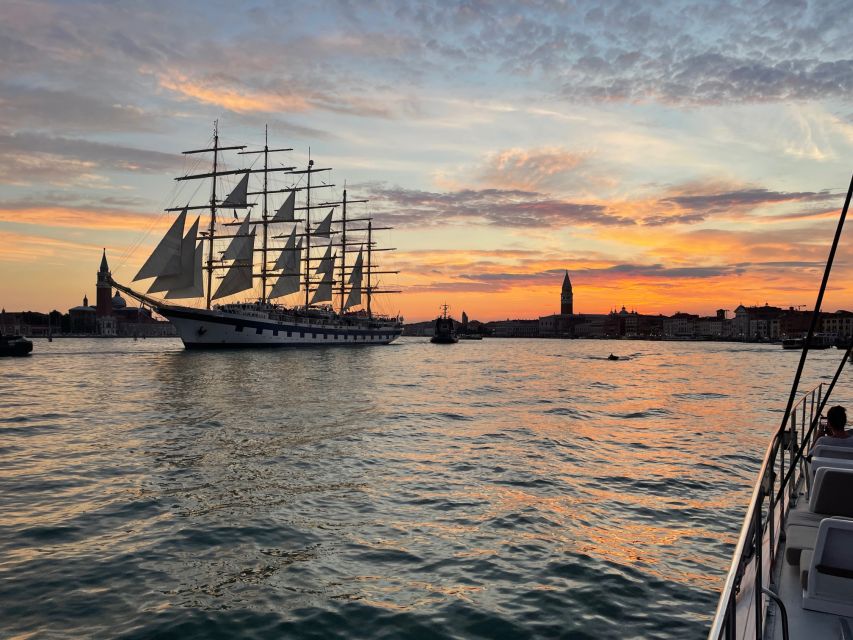 Venice: Night Catamaran Cruise of the Lagoon - Key points to know before boarding