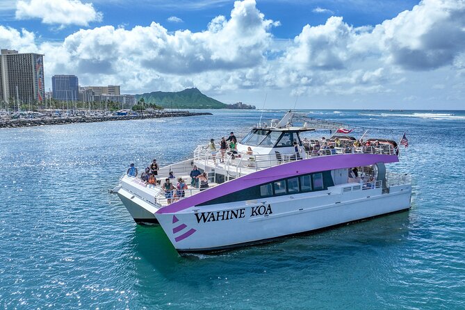 Waikiki: Friday Night Fireworks Catamaran Cruise - The ride past Waikiki and Diamond Head