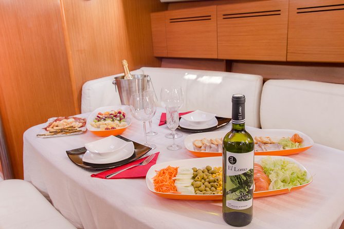 Whales & Dolphins watching in exclusive sailboat - Weather, cancellation, and practical planning