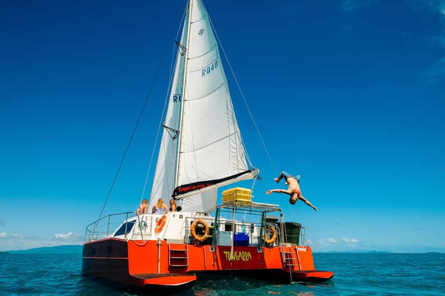 Whitsundays Sailing & Snorkelling Day Tour – All Inclusive - The banana boat burst of speed