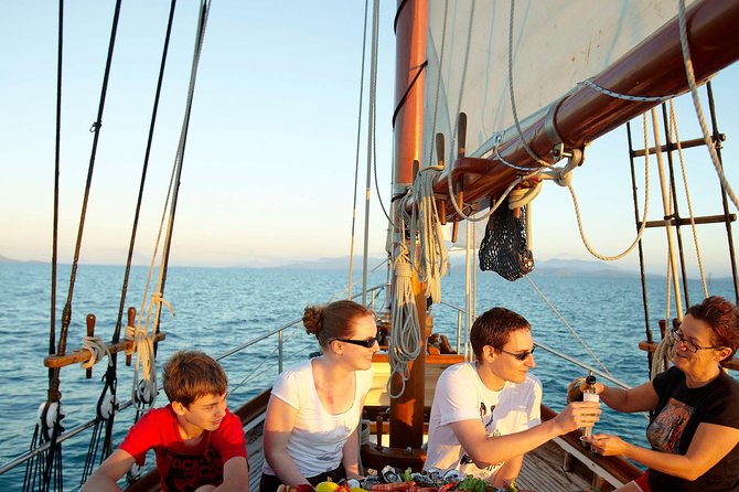 Whitsundays Sunset Sailing Cruise - Practical details that can make the evening better