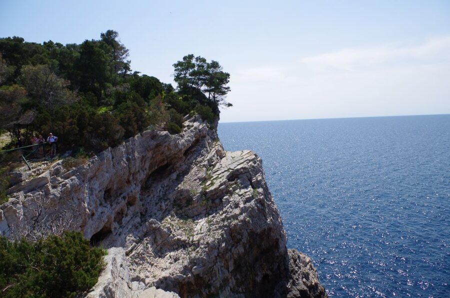 Zadar: Full-Day Sailing Trip to Kornati - A small sailing boat instead of a crowded excursion