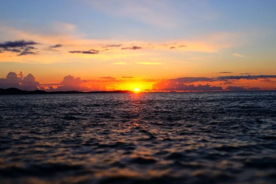 Zadar: Private Sunset Sailboat Tour with Drinks - Setting sail from Zadar at 7 p.m.